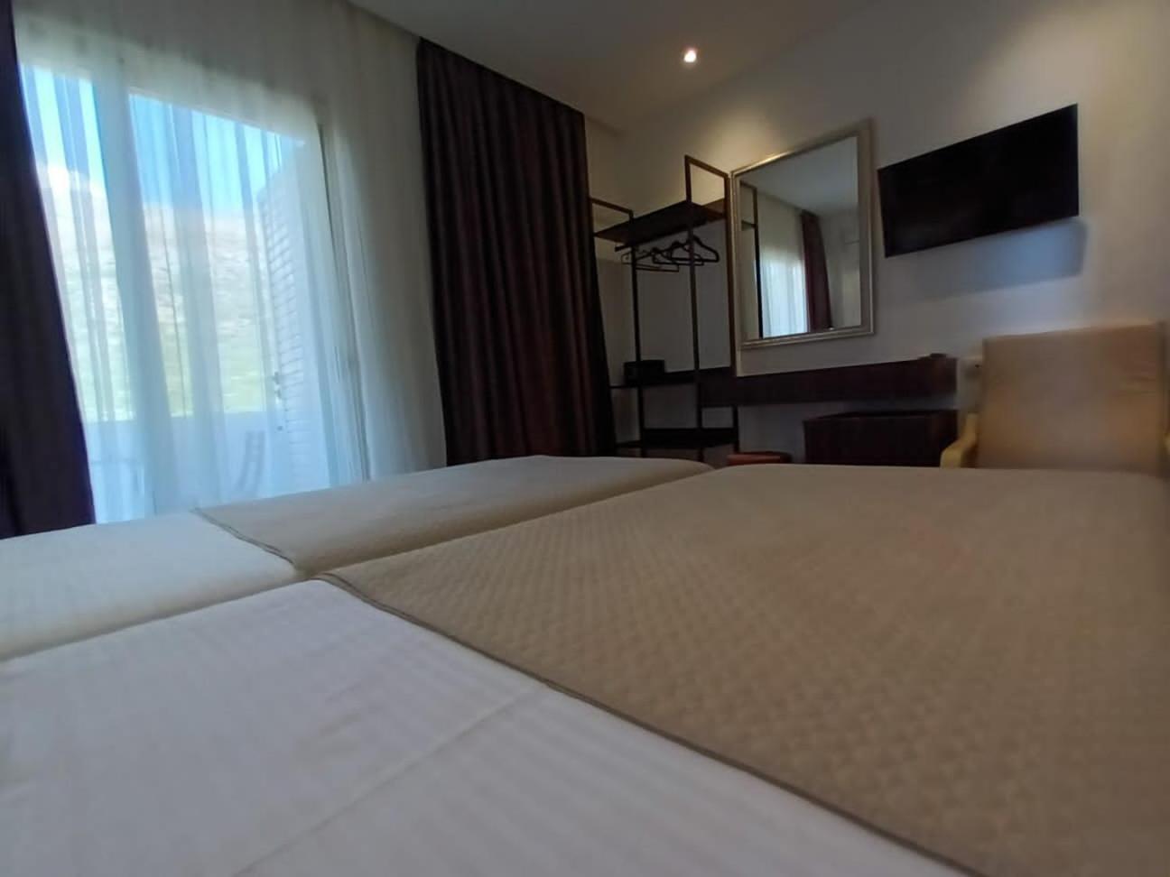 Hotel Relax Dhërmi Εξωτερικό φωτογραφία